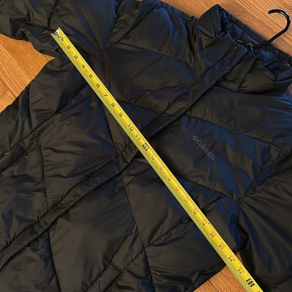 Warm Columbia microfiber winter coat, black XL - Picture 12 of 13